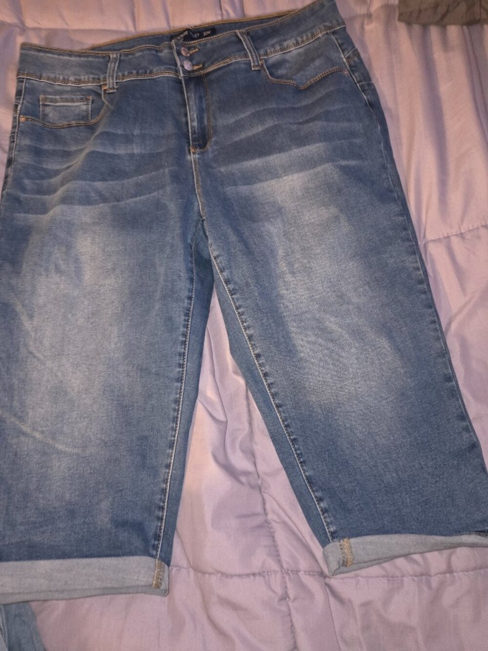 Womens plus size capri jeans 20W